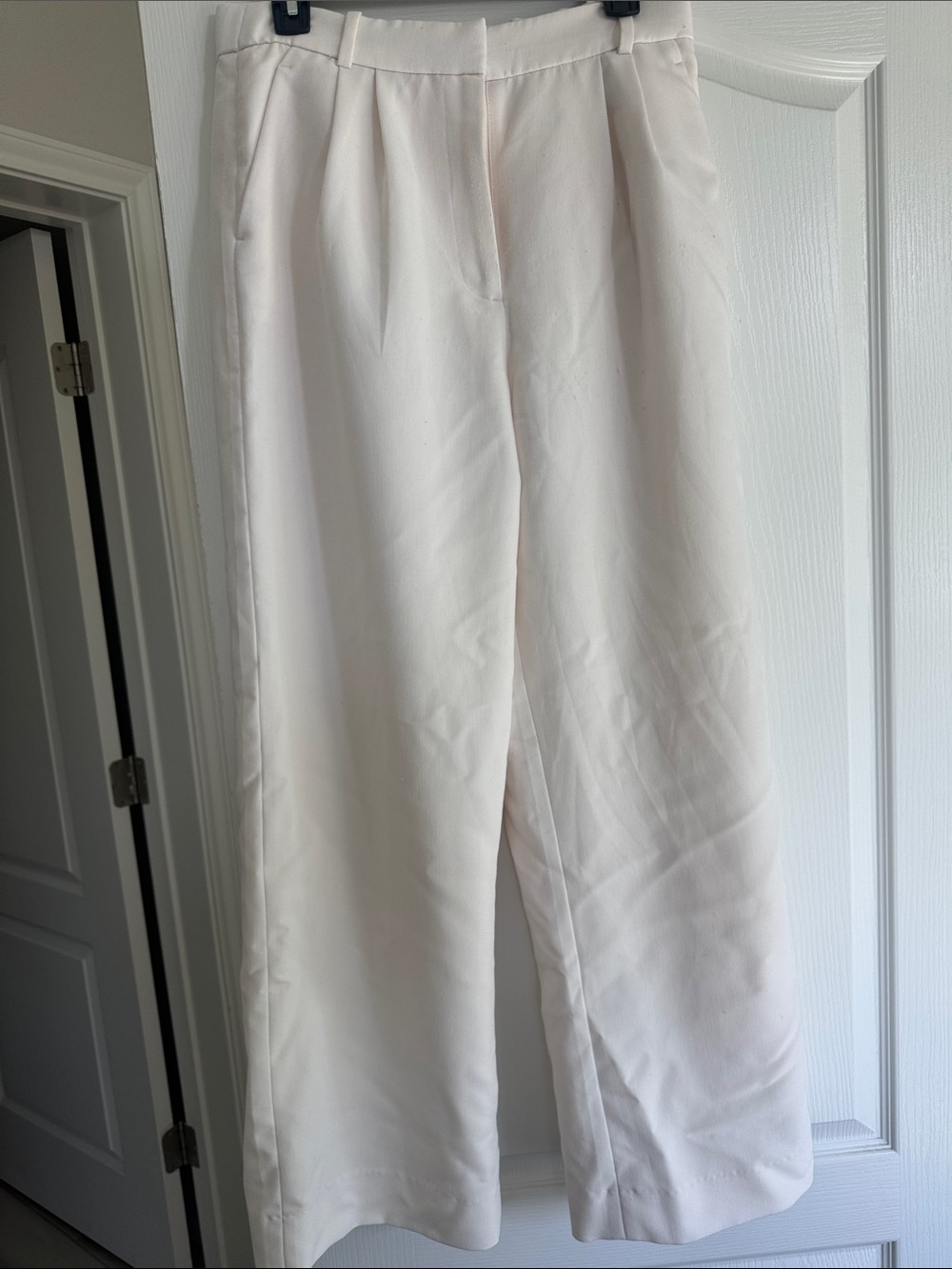 Women’s A&F Sloane Tailored Pant.